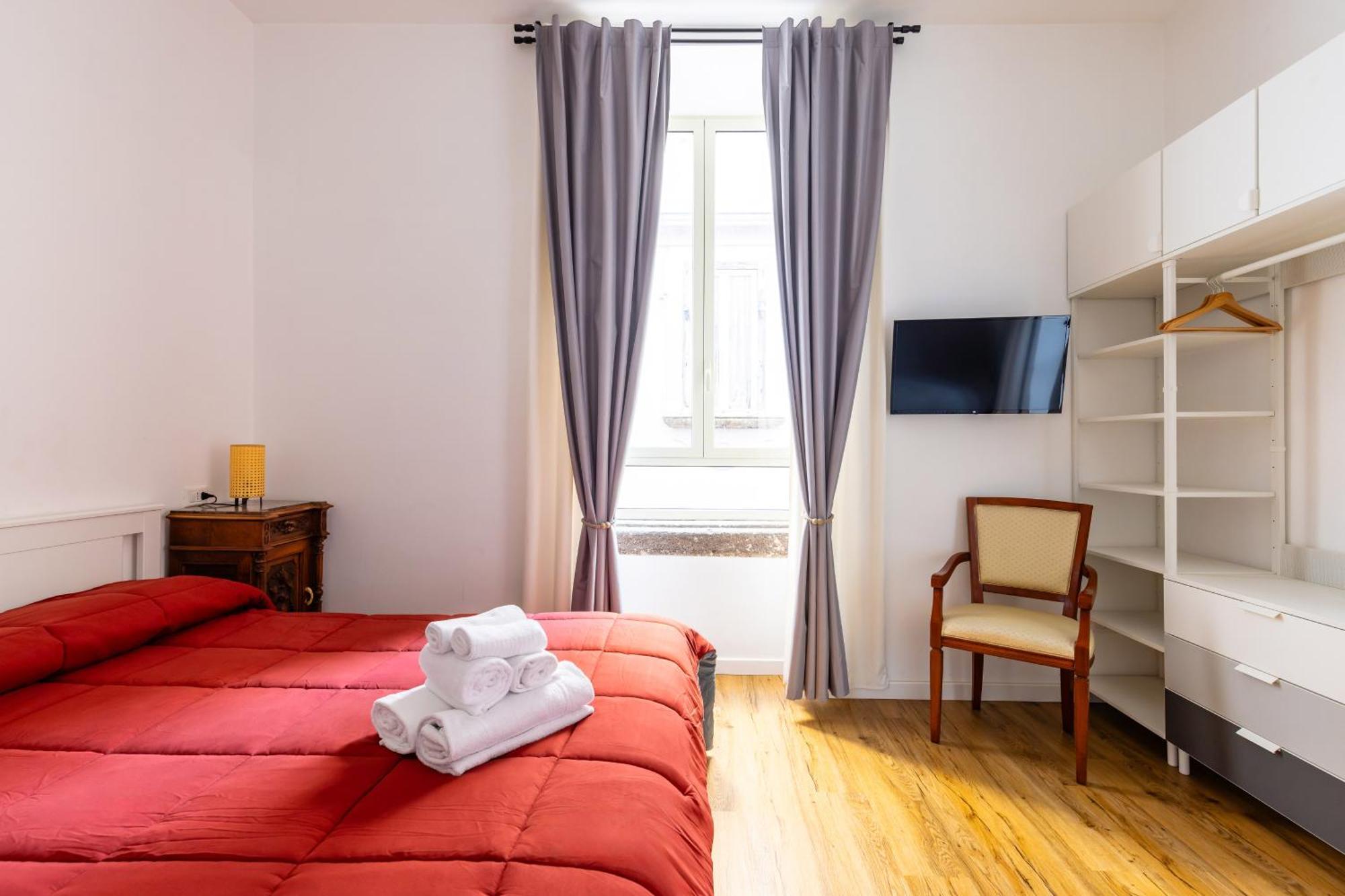 Barrio 133 - Double Bedroom In Center By Napoliapartments * Naples